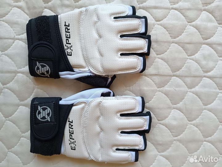 Защита кисти тхэквондо