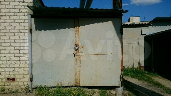 Гараж, > 30 м²