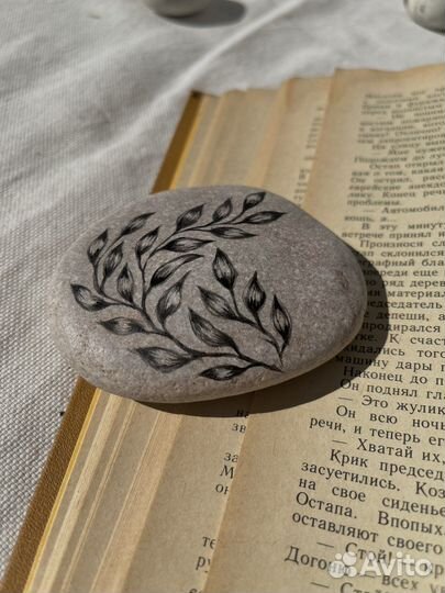 Роспись камня / пресс-папье