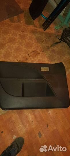 Обшивка двери Ford mondeo 3