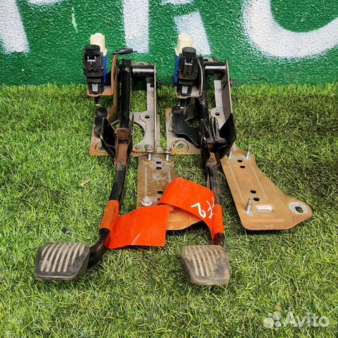 Педаль тормоза для Ford Focus 2