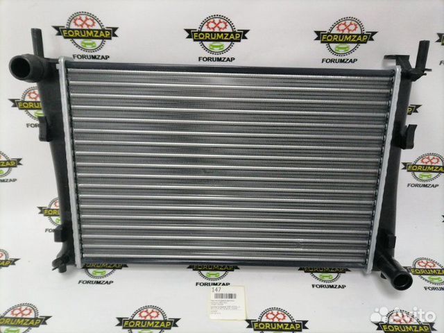 Радиатор охлаждения двигателя Ford Fusion
