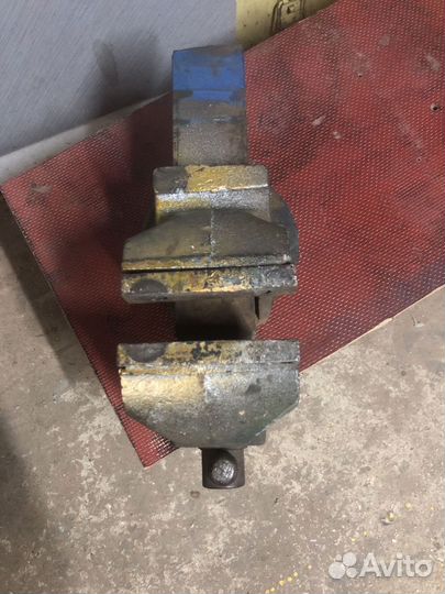 Тиски слесарные СССР