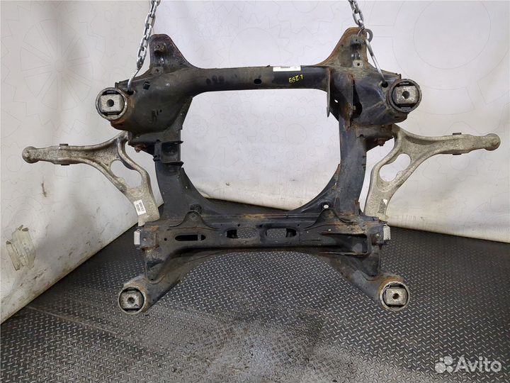 Балка подвески передняя Volkswagen Touareg, 2011