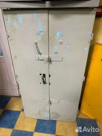 Железный ящик