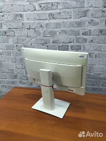 Монитор 24 1920х1080