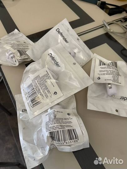 Автомобильная зарядка Defender ECA-02, new