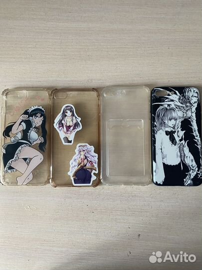 Чехлы на iPhone 11