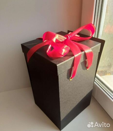 Подарочная коробка новая