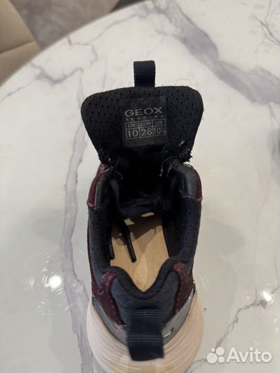 Кроссовки детские 28