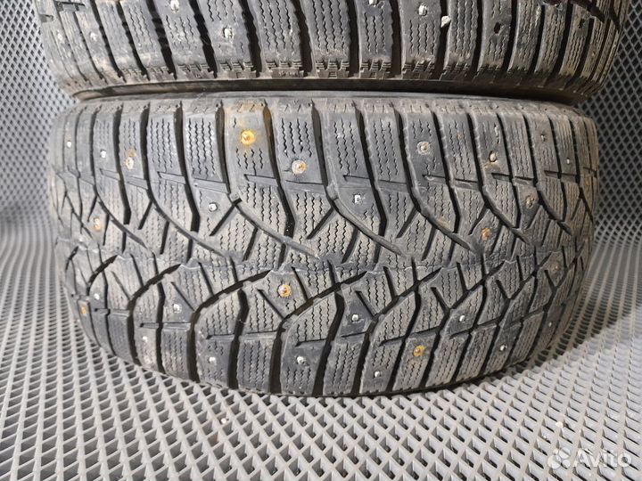 Bridgestone Blizzak Spike-02 245/45 R17