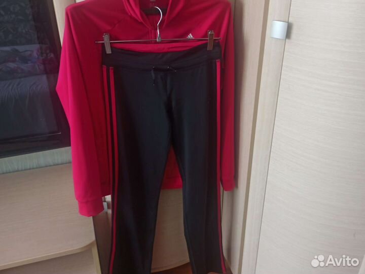 Спортивный костюм adidas женский