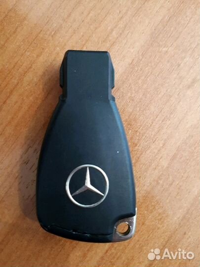 Ключ рыбка на Мерседес