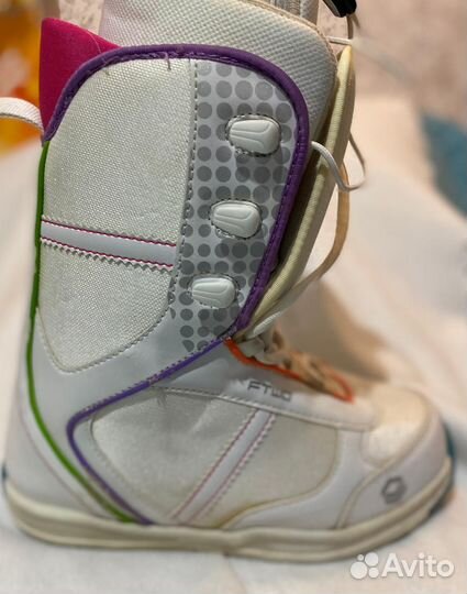 Комплект сноуборд(женский),крепления, ботинки, чех