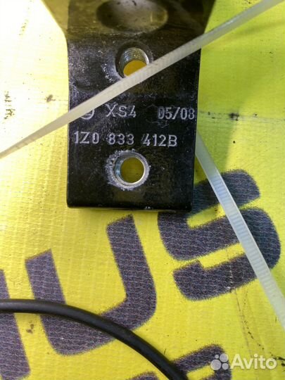 Петли дверные Skoda Octavia A5