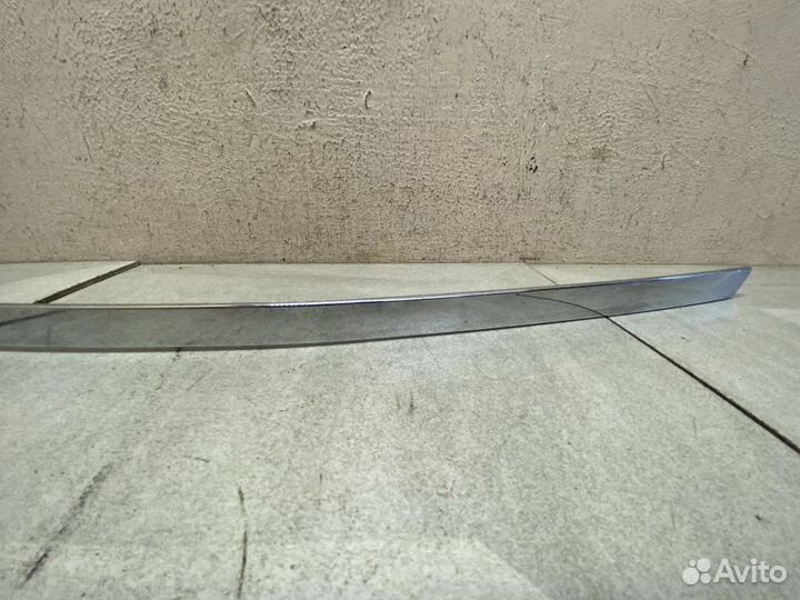 Накладка двери багажника