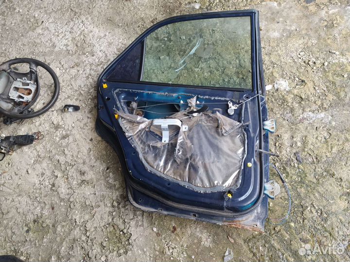 Дверь задняя Левая Mitsubishi carisma