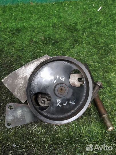 Насос гидроусилителя Nissan Wingroad