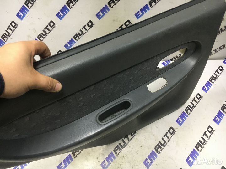Обшивка двери задней левой Киа Спектра