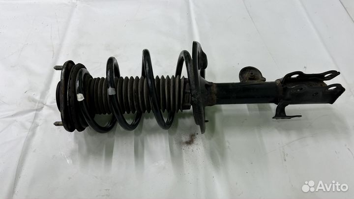 Стойка амортизатора левая lexus NX