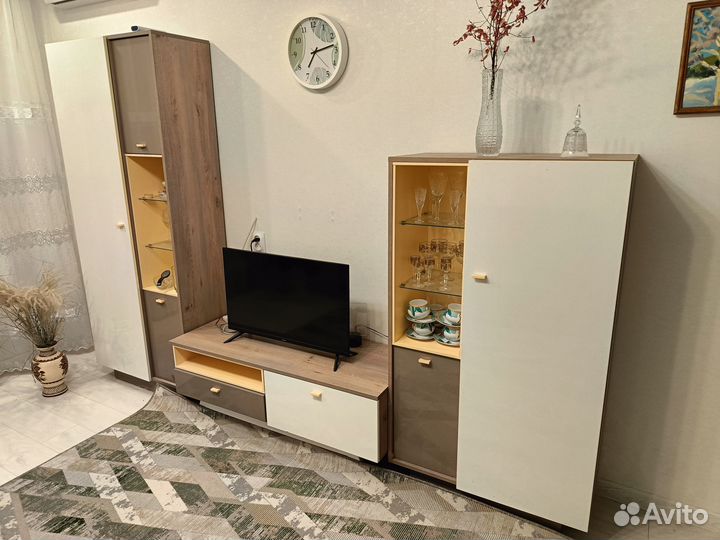 Стенка в гостиную бу