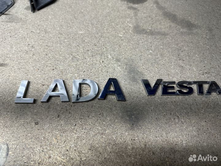 Шильдик LADA Vesta оригинал
