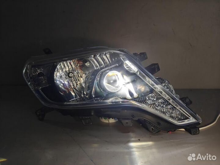 Фара правая toyota land cruiser prado 150 2013-201