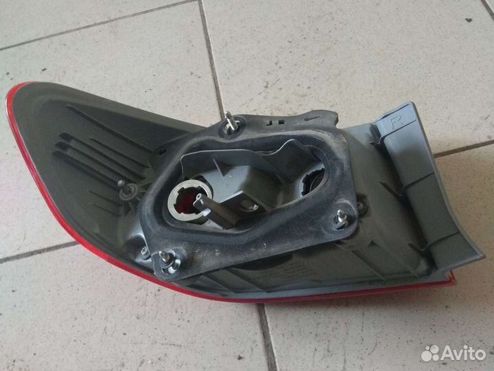 Фонарь задний Королла