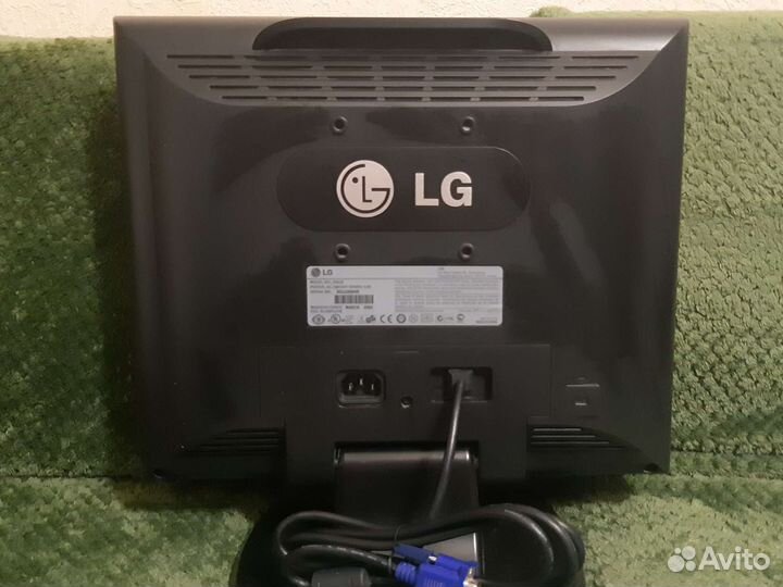 Монитор LG 566LE