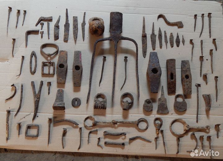 Старинные молотки вилы замки