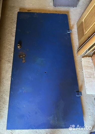 Дверь железная