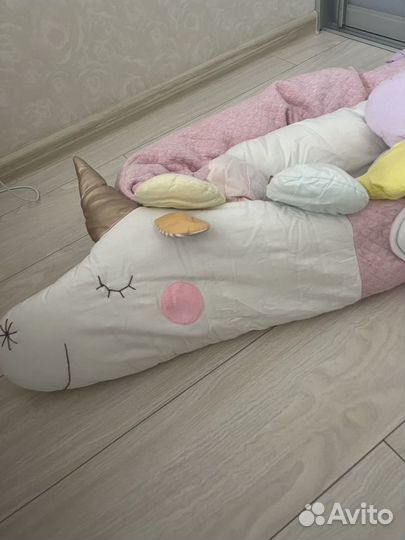 Бортик - подушка - обнимашка для кровати детской