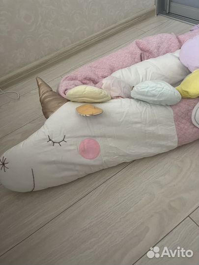 Бортик - подушка - обнимашка для кровати детской