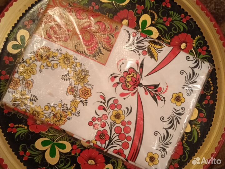 Скатерть и поднос