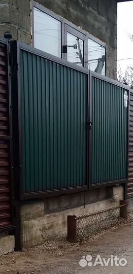 Секционные ворота 4.4 бу