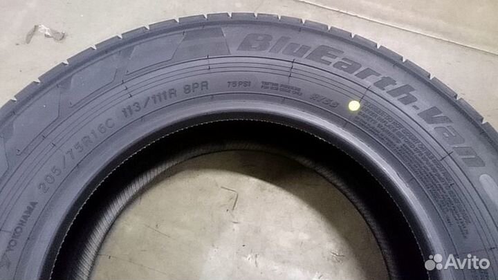 Yokohama BluEarth-Van RY55 225/70 R15 S