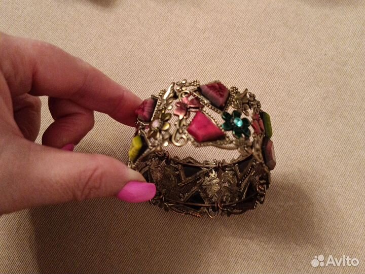 Браслеты разные