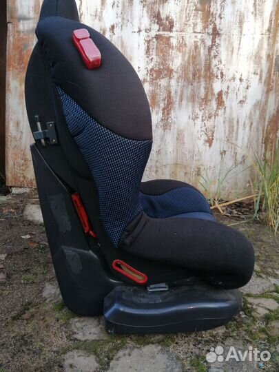 Детское автомобильное кресло 