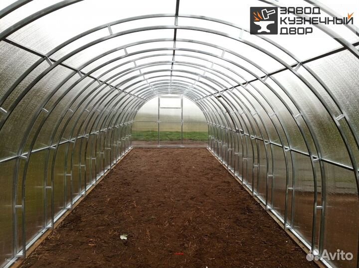 Теплица усиленная с поликарбонатом