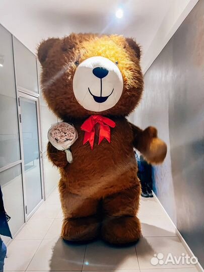 Ростовой медведь на праздник