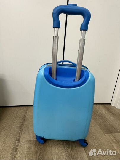Чемодан на колесах детский бу