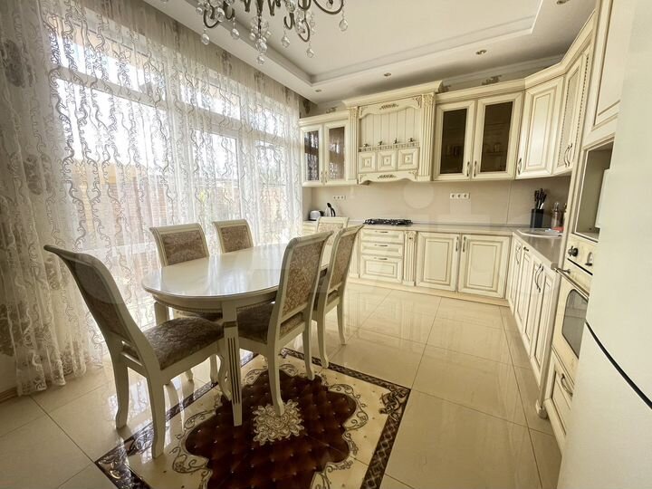 Дом 130 м² на участке 4 сот.