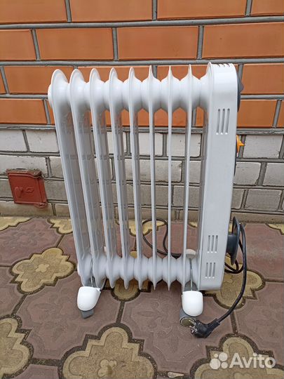 Масляный обогреватель Aosta 2000w