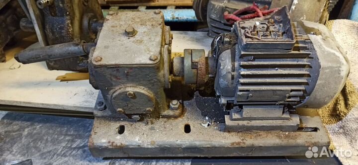 Угловой редуктор для сельхозтехники