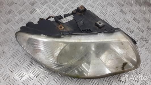 Фара правая chrysler voyager Grand Voyager 4 (93T2