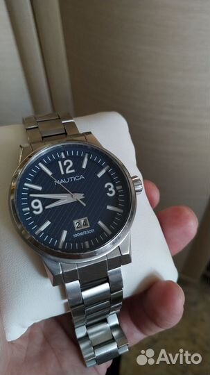 Часы Nautica