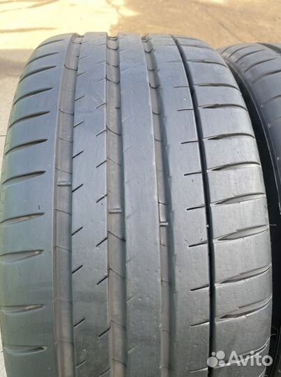 Michelin Pilot Sport 4 S 235/35 R19 и 265/35 R19 98Y