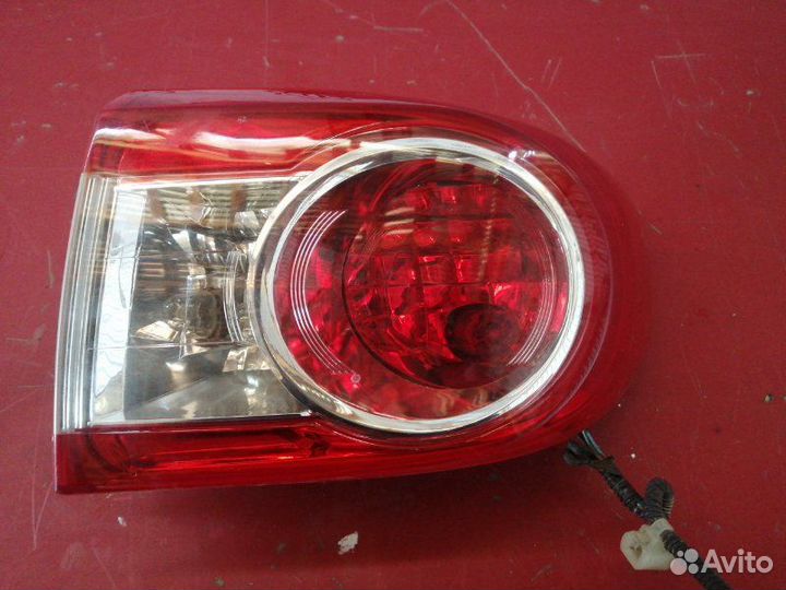 Фонарь наружный задний правый Toyota Corolla E150