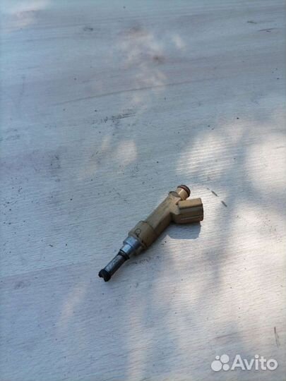 Форсунка топливная Toyota Corolla E150