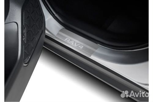 Накладки на пороги Toyota RAV4 (XA40) 2012-2015